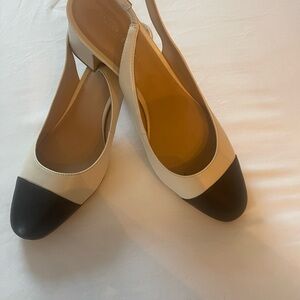 Stuart Weitzman size 9